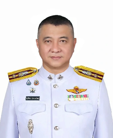 พ.ต.ท.สุรวิชญ์  สุวรรณรัตน์